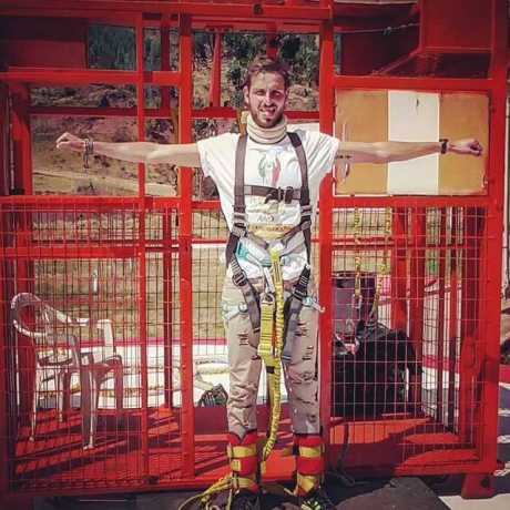Bunge jumpimg en Poroy Cusco – puenting